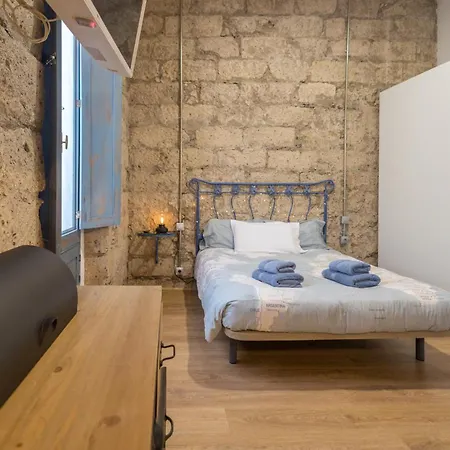 Apartment Triana Studio Cool *